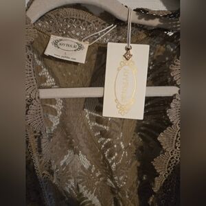 Joyfolie Esme Taupe Kimono NWT